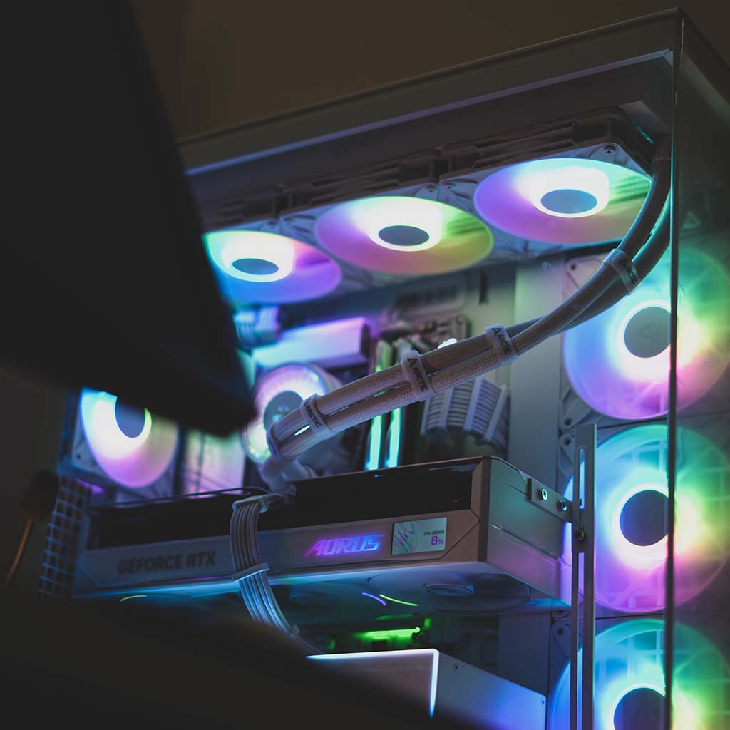 gaming pc vs console makedonija hivetec